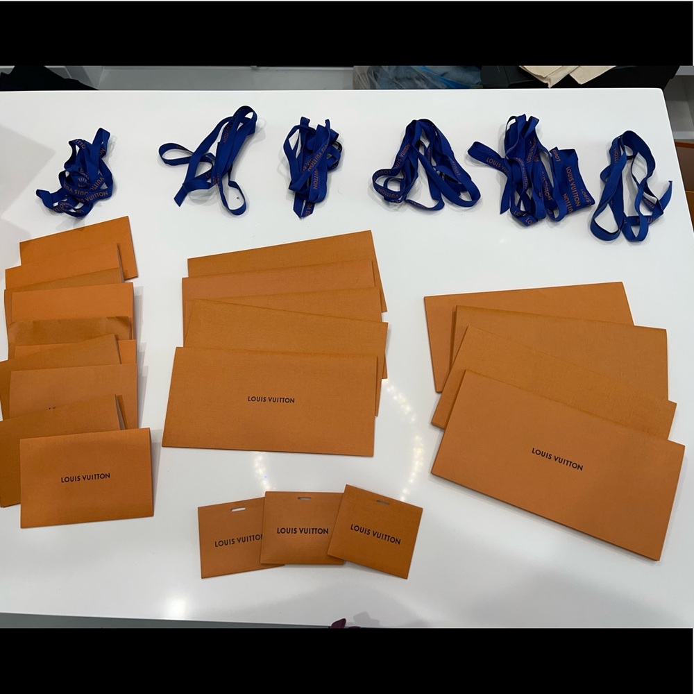 Louis Vuitton shopping envelopes, ribbons